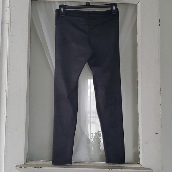 Vie Active Black Camo Leggings - Picture 2 of 5